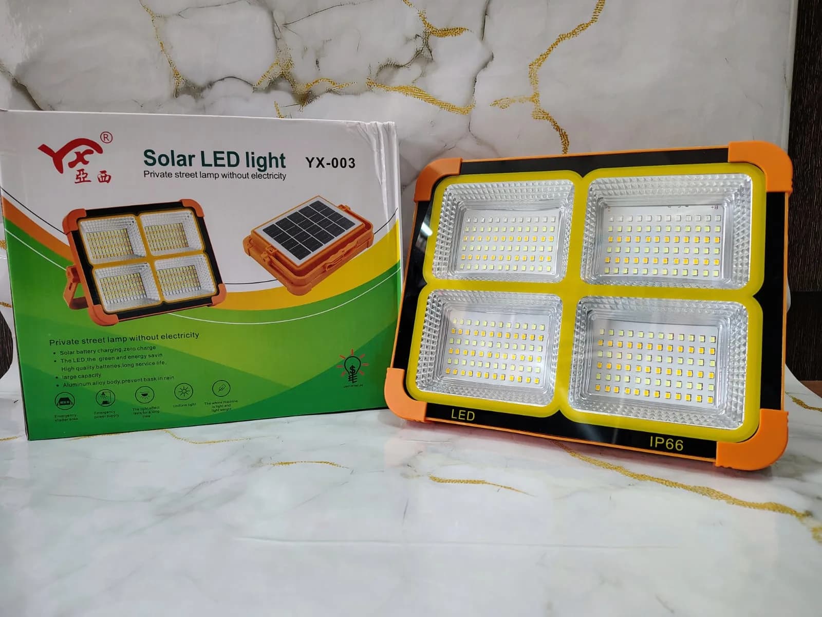 Solar Flood Light with Lithium Battery